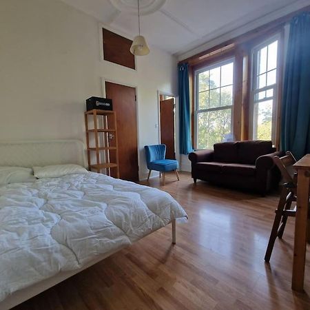 Bright Well Located Studio Flat London Eksteriør bilde