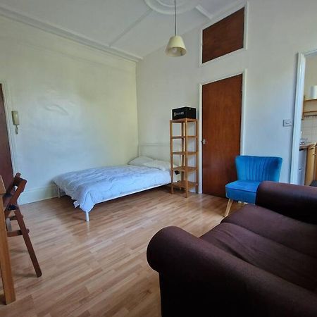 Bright Well Located Studio Flat London Eksteriør bilde