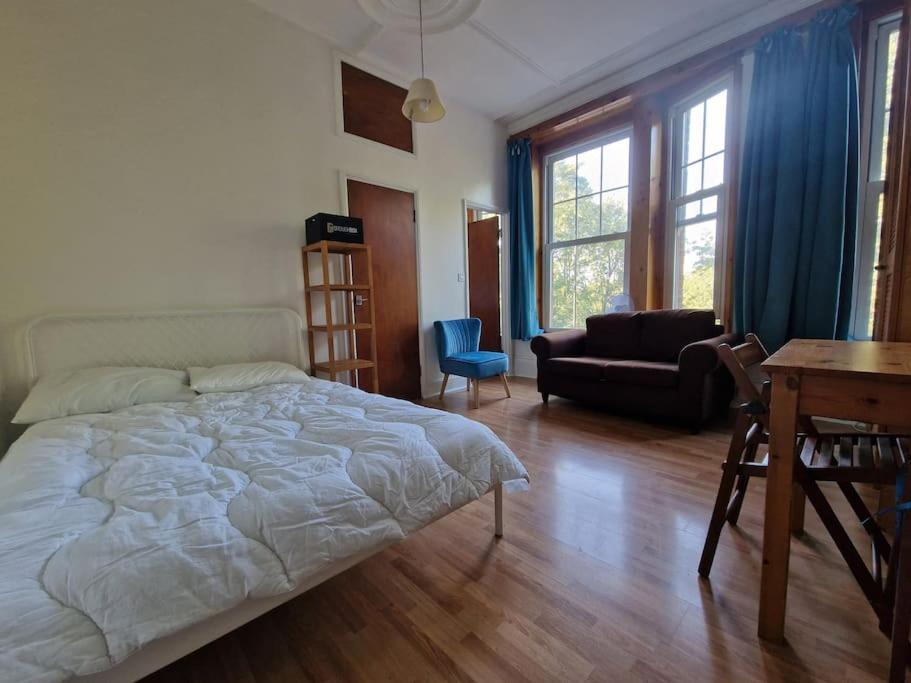 Bright Well Located Studio Flat London Eksteriør bilde
